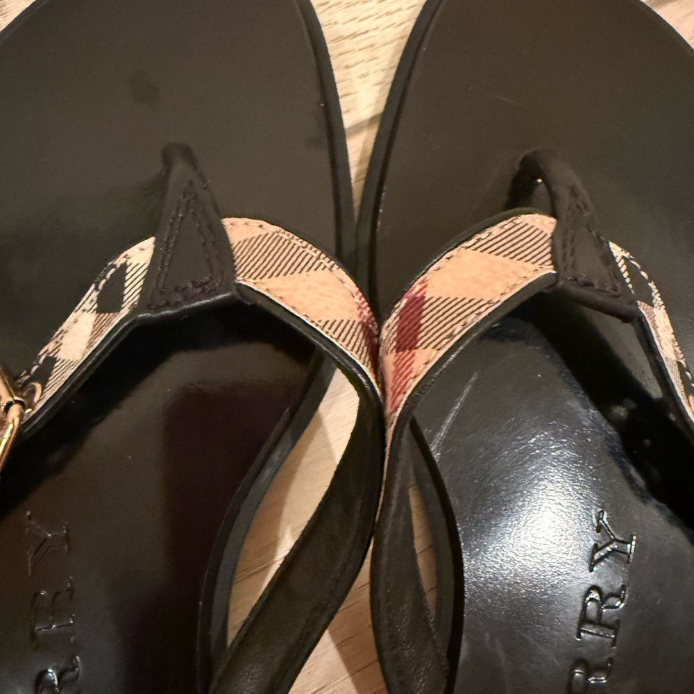 Burberry Black and Plaid Women's Sandals - Picture 5 of 8